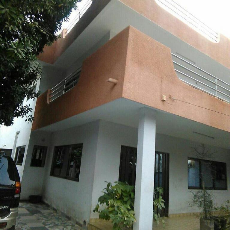 B&B Chez Rita 코토누 외부 사진
