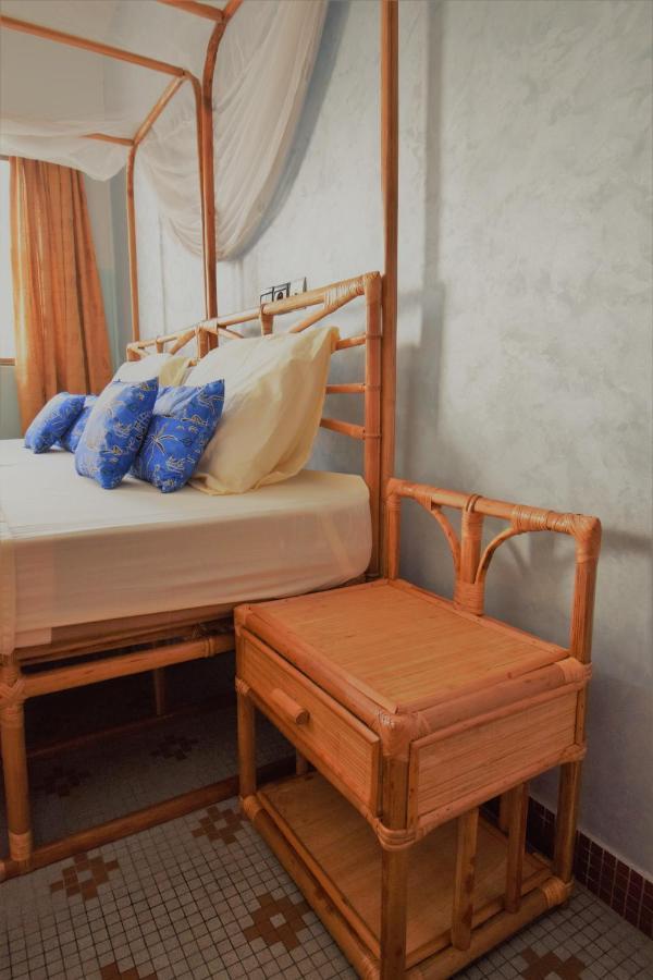 B&B Chez Rita 코토누 외부 사진