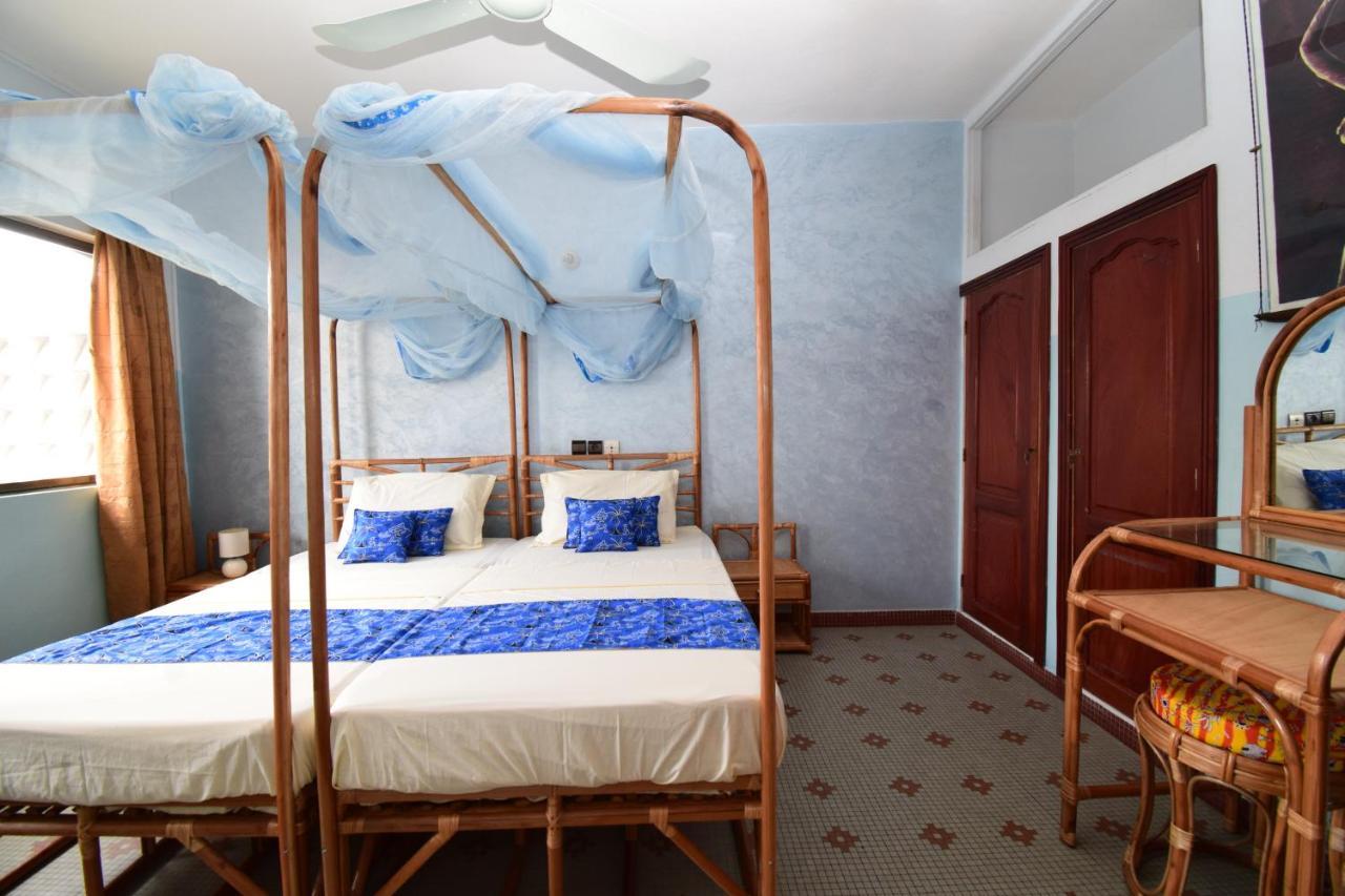 B&B Chez Rita 코토누 외부 사진